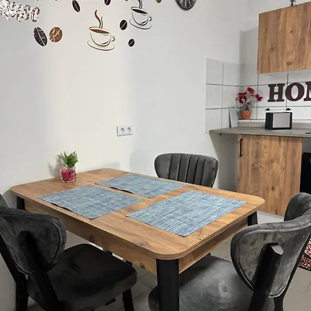 Timelessroom24 Einzelzimmer & Doppelzimmer Bis Zu 15p